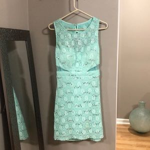 Beautiful and fun dress for any semi formal event!